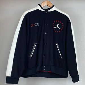 XL Men’s Jordan’s white and navy leather with fabric jacket